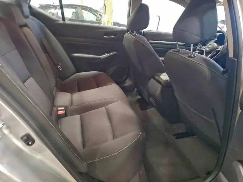 2022 NISSAN ALTIMA SV  