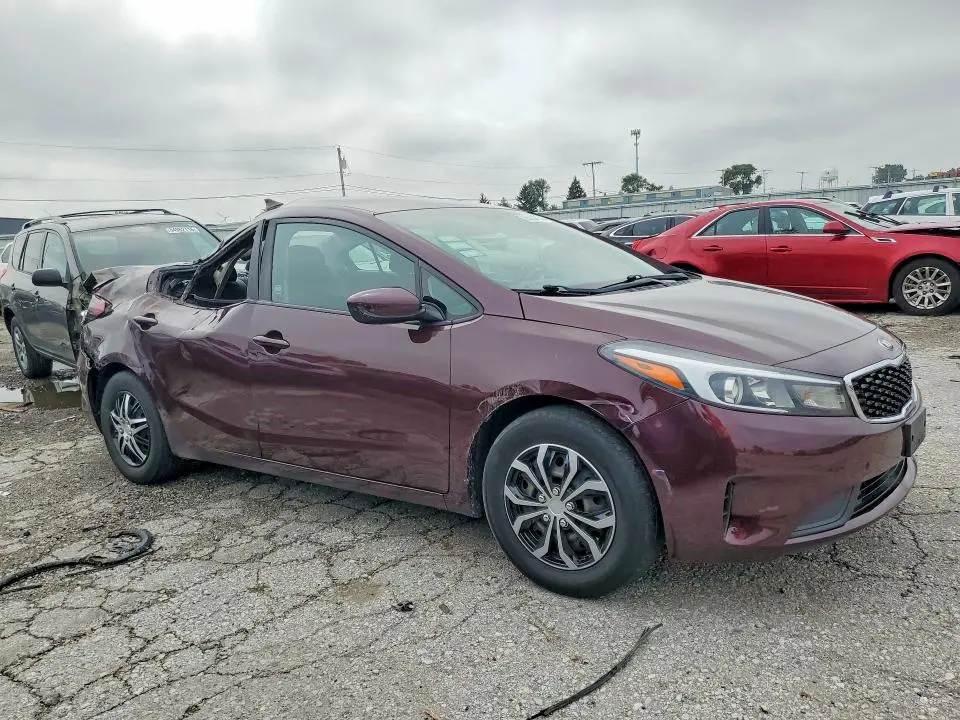 2018 KIA FORTE LX  