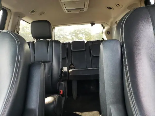 2011 CHRYSLER TOWN & COUNTRY TOURING L  