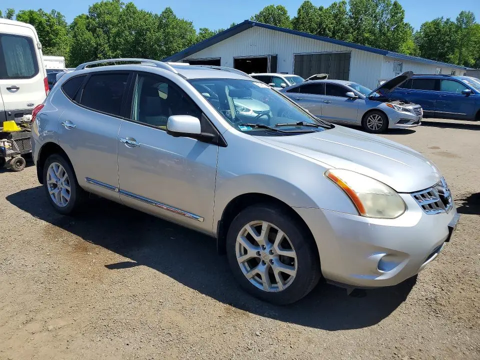 2013 NISSAN ROGUE S  