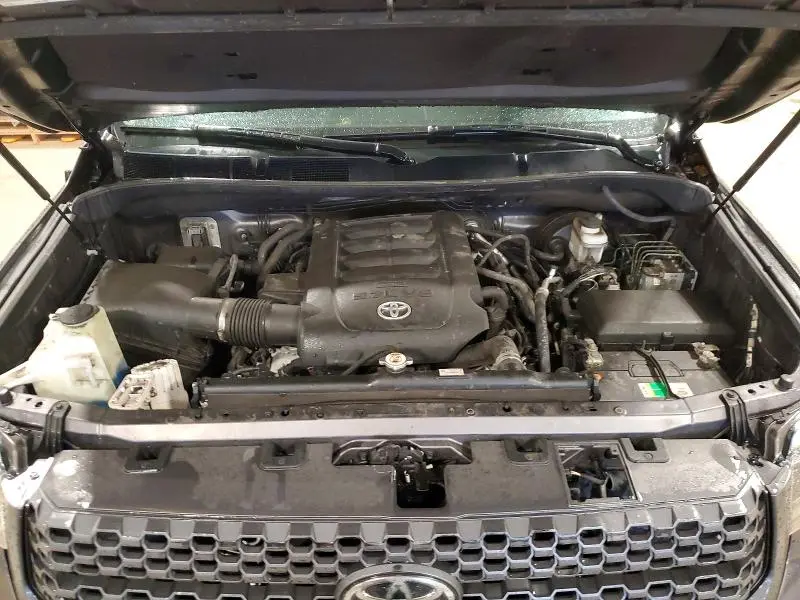 2018 TOYOTA TUNDRA CREWMAX SR5  