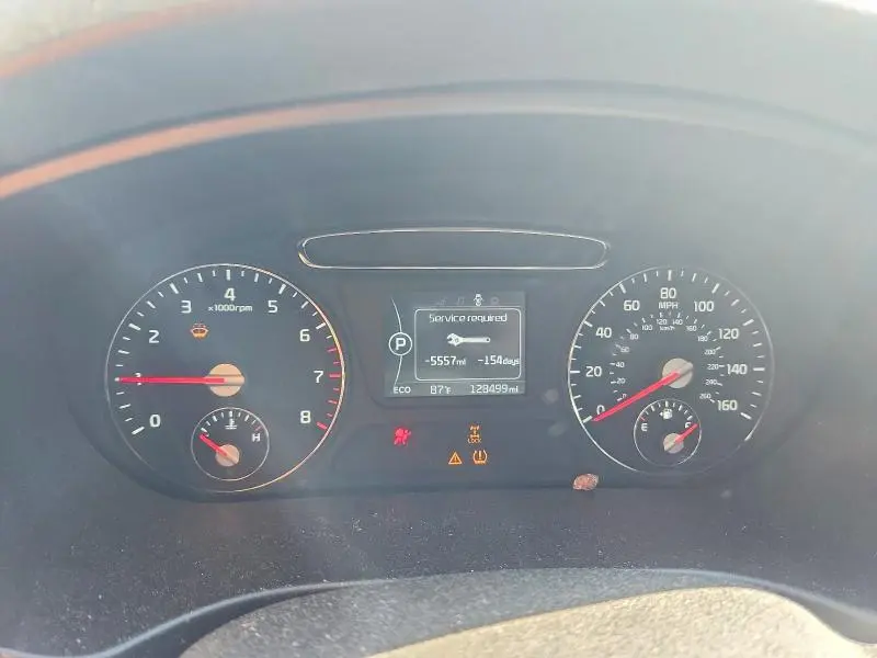 2017 KIA SORENTO LX  