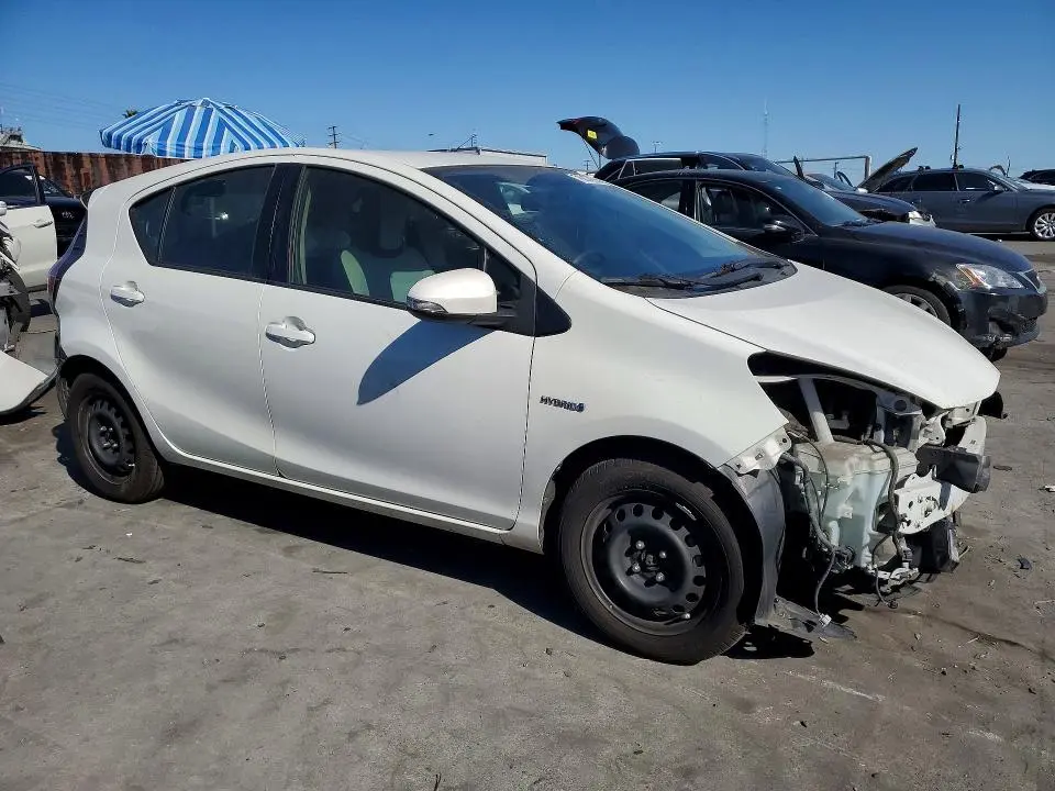 2015 TOYOTA PRIUS C   