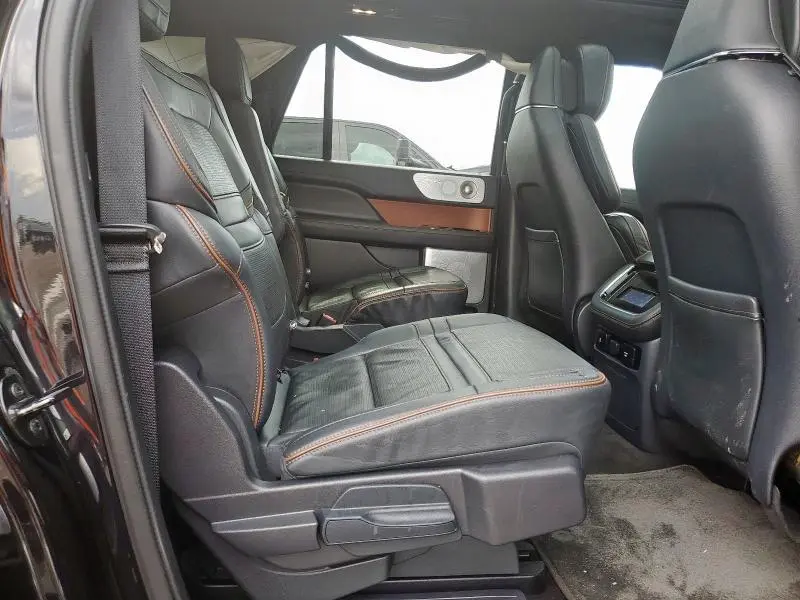 2023 LINCOLN NAVIGATOR L BLACK LABEL  
