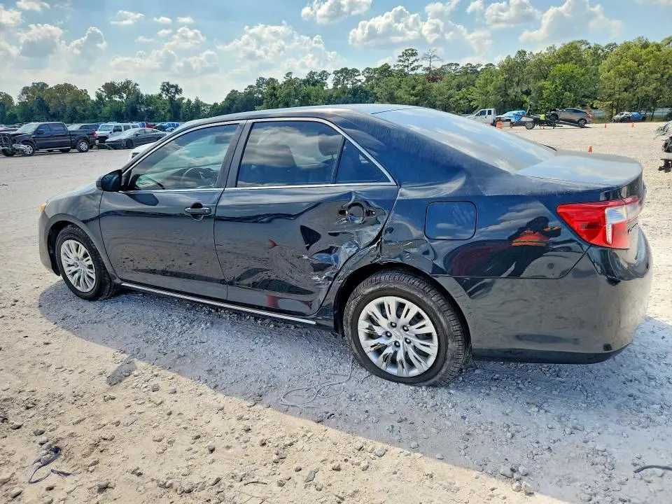 2014 TOYOTA CAMRY LE  