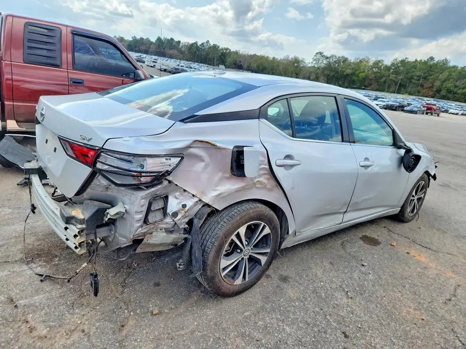 2022 NISSAN SENTRA SV  