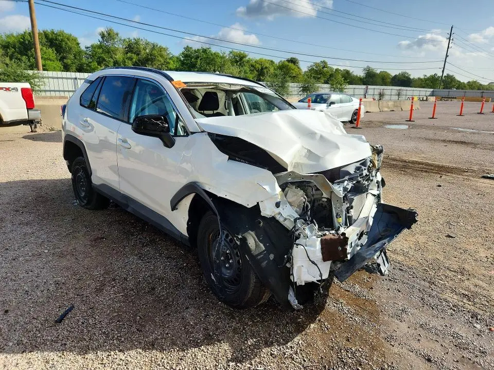 2021 TOYOTA RAV4 LE  