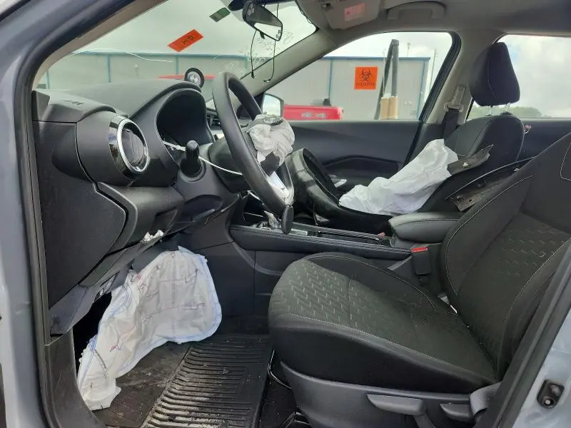 2022 NISSAN KICKS SV  