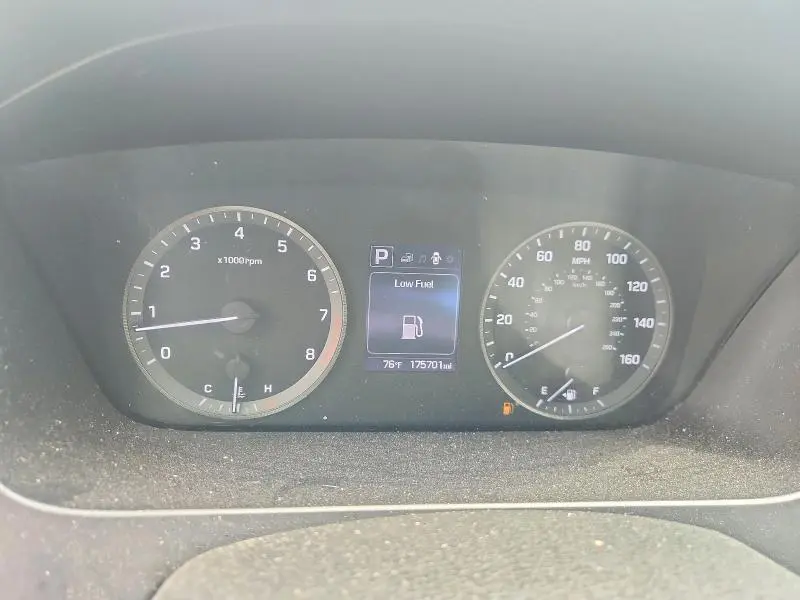 2017 HYUNDAI SONATA SE  