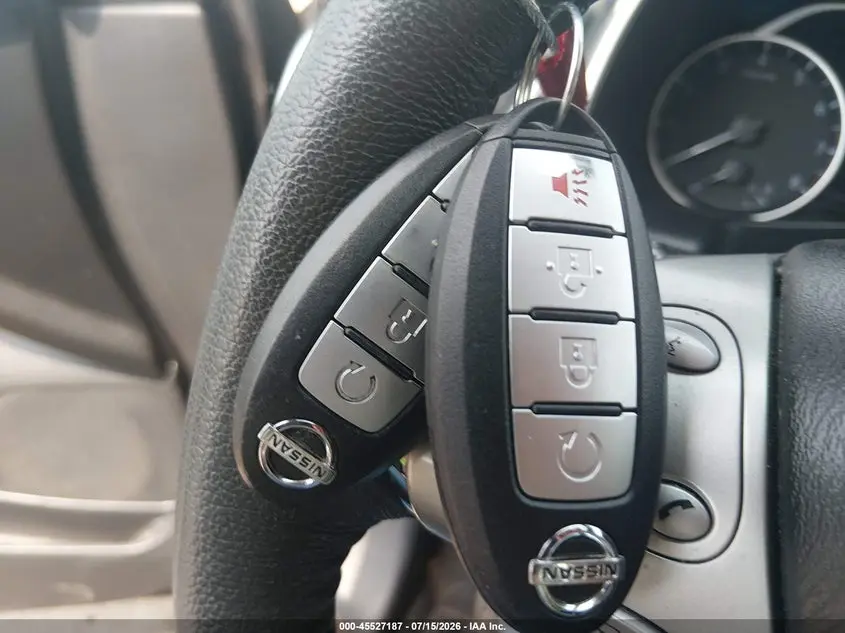 2016 NISSAN MURANO SV