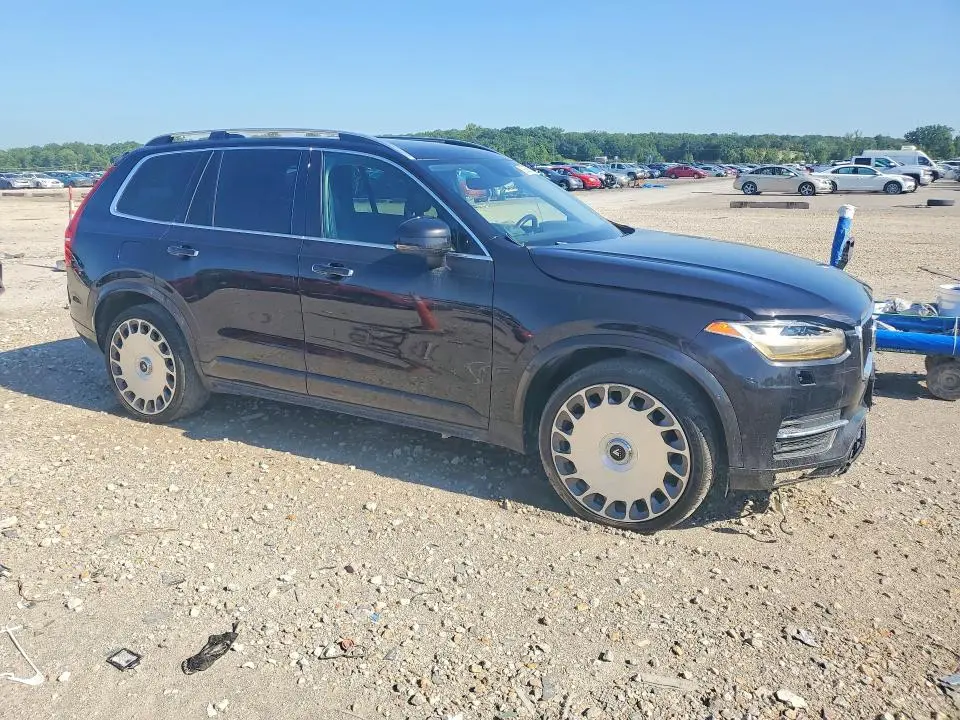2016 VOLVO XC90 T6  
