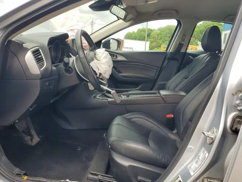 2017 MAZDA 3 TOURING  