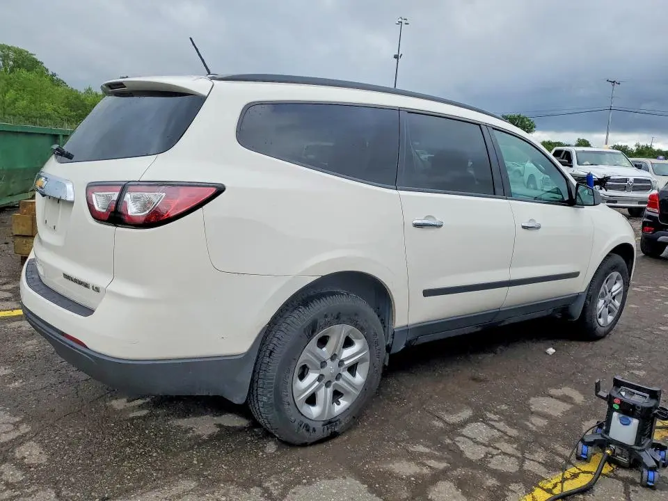 2014 CHEVROLET TRAVERSE LS  