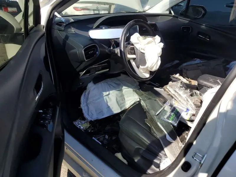 2016 TOYOTA PRIUS THREE TOURING  