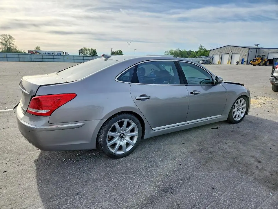2013 HYUNDAI EQUUS SIGNATURE  