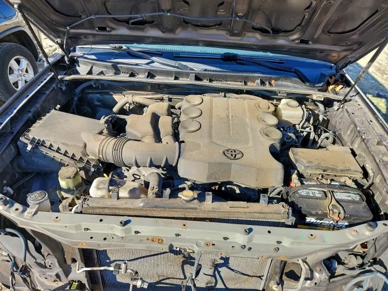 2011 TOYOTA 4RUNNER SR5  