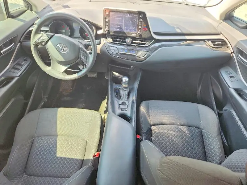2020 TOYOTA C-HR LE  