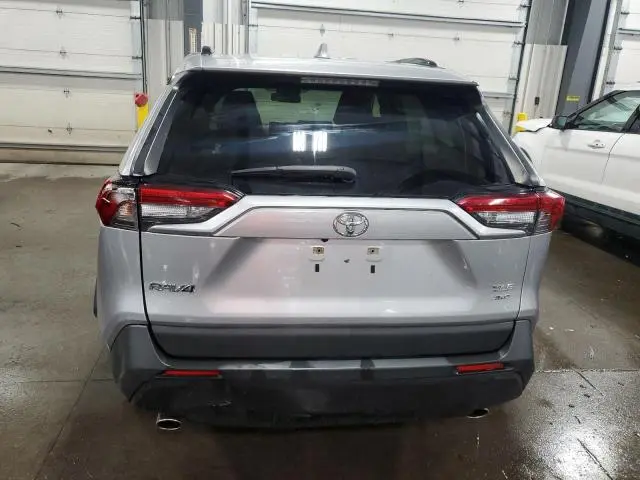2019 TOYOTA RAV4 XLE  