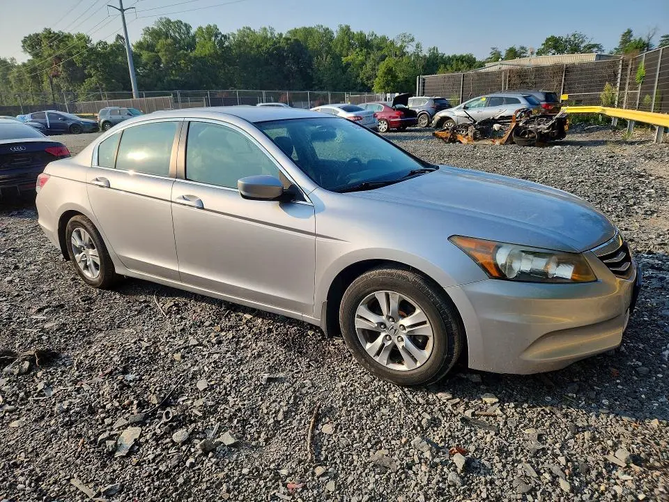 2011 HONDA ACCORD SE  