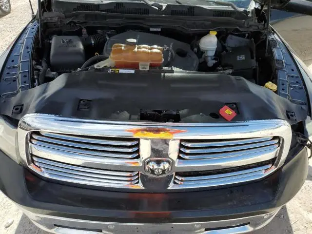 2015 RAM 1500 SLT  