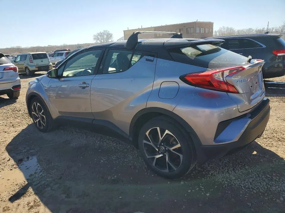 2019 TOYOTA C-HR XLE  