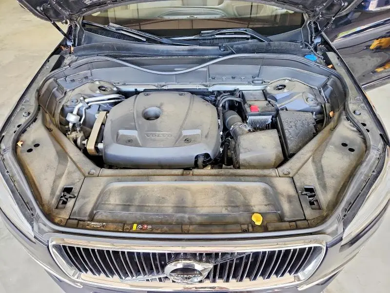 2019 VOLVO XC90 T5 MOMENTUM  