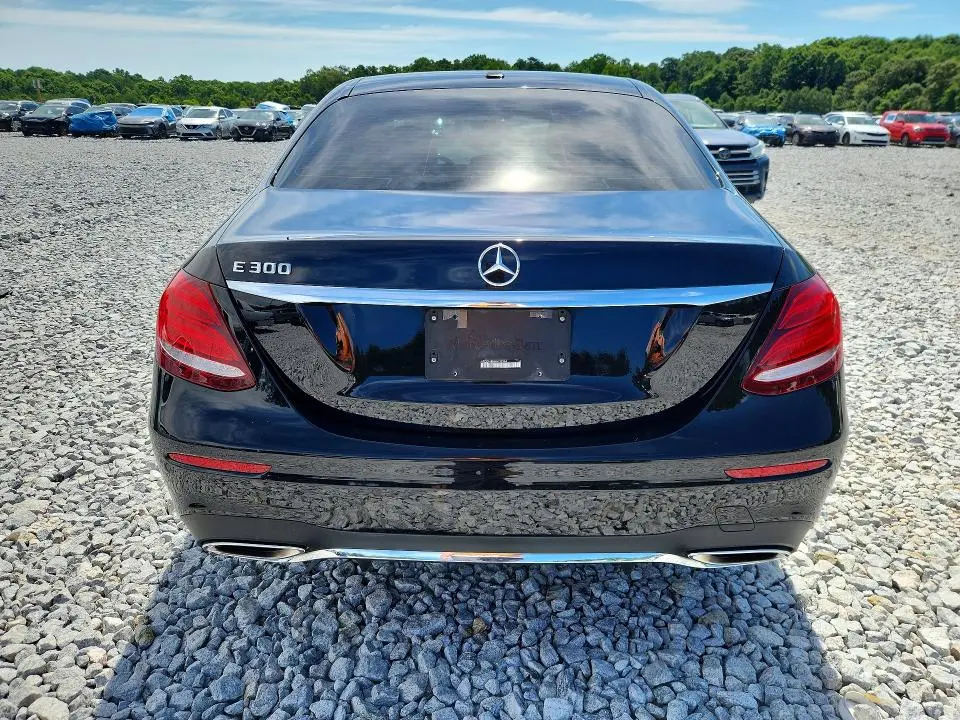 2017 MERCEDES-BENZ E 300  