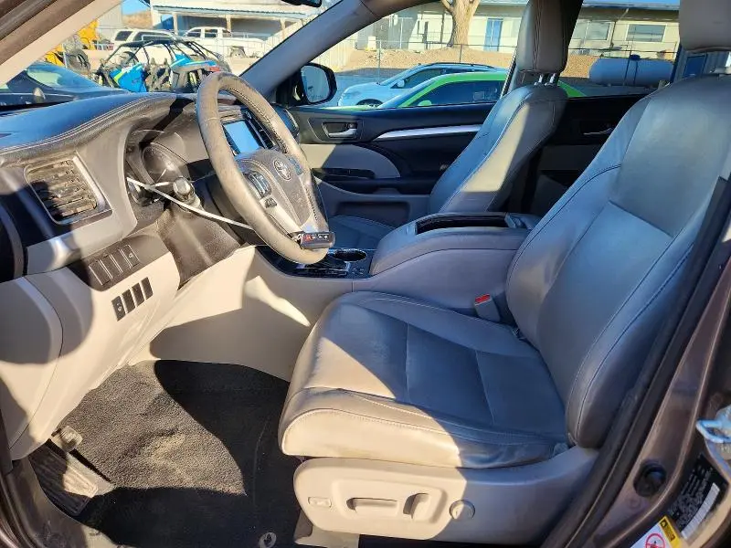 2015 TOYOTA HIGHLANDER XLE  