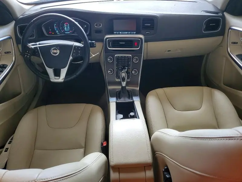 2015 VOLVO V60 PREMIER  
