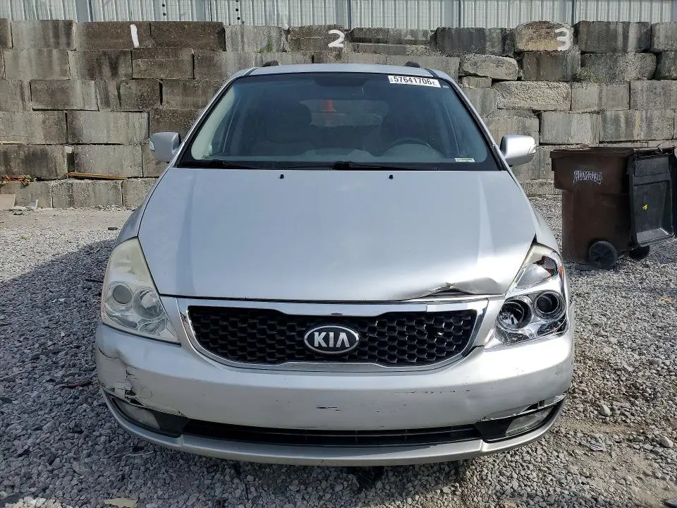 2014 KIA SEDONA LX  