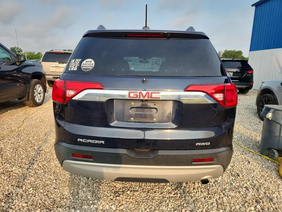 2017 GMC ACADIA SLE  