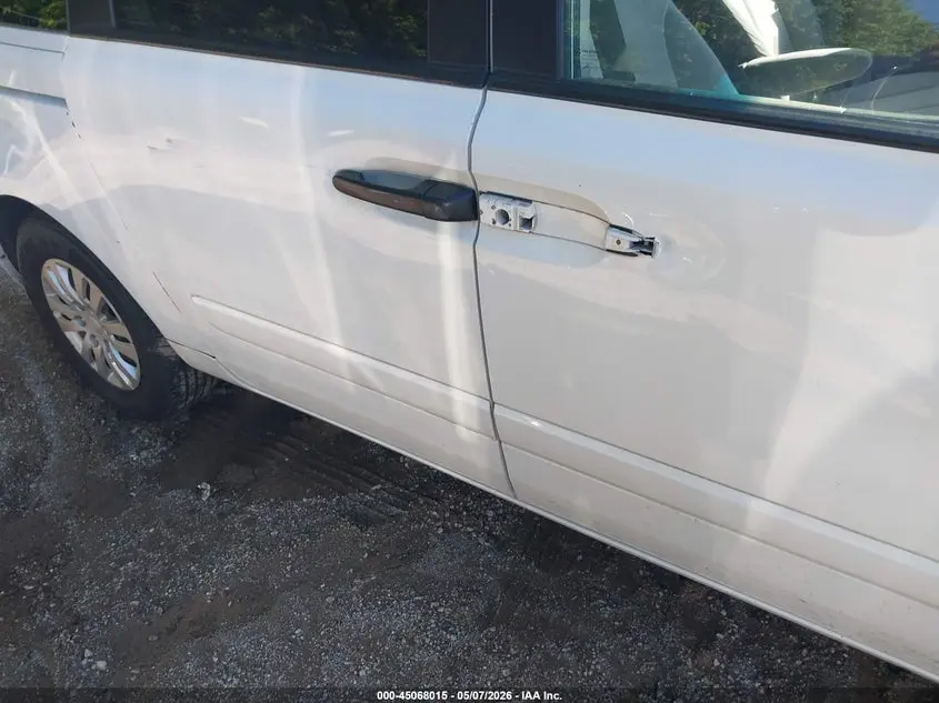 2012 KIA SEDONA LX