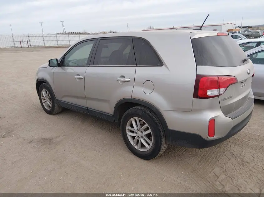 2015 KIA SORENTO LX