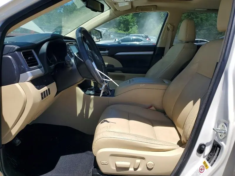2015 TOYOTA HIGHLANDER XLE  