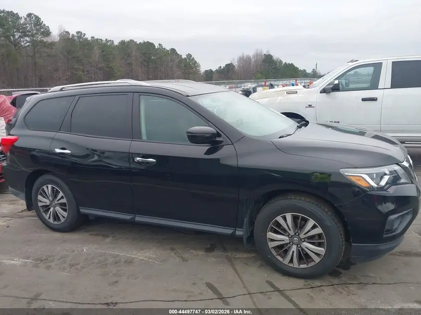 2017 NISSAN PATHFINDER S