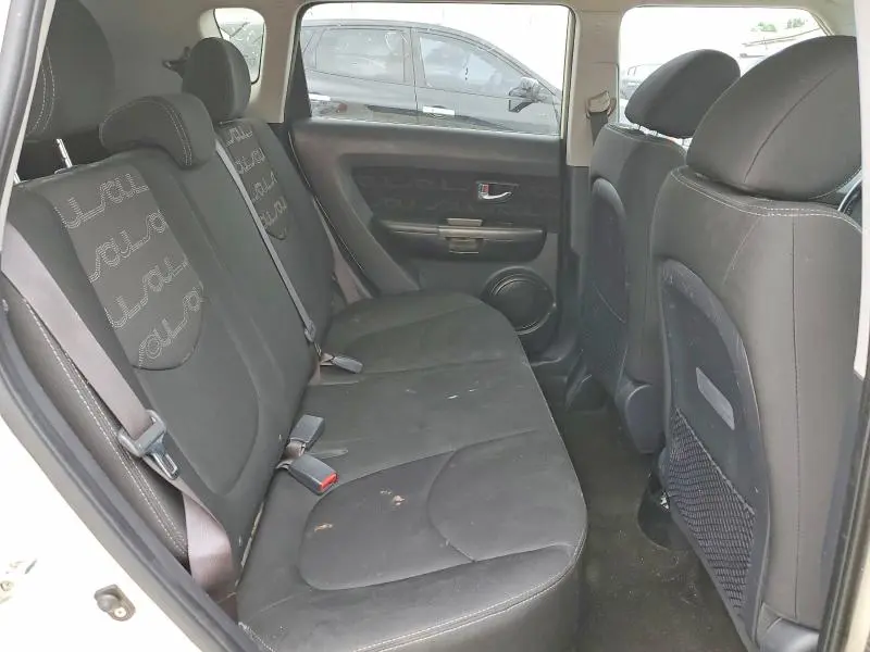 2013 KIA SOUL +  