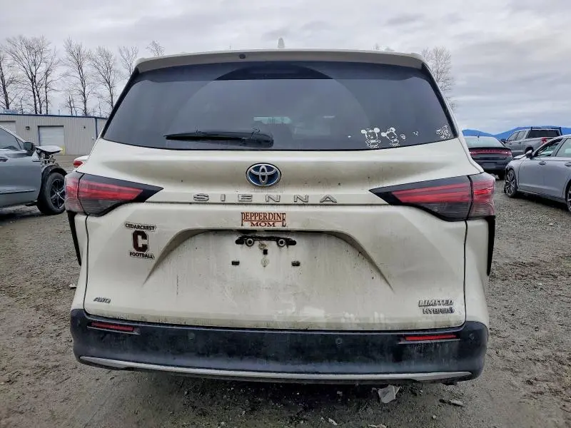 2021 TOYOTA SIENNA LIMITED  