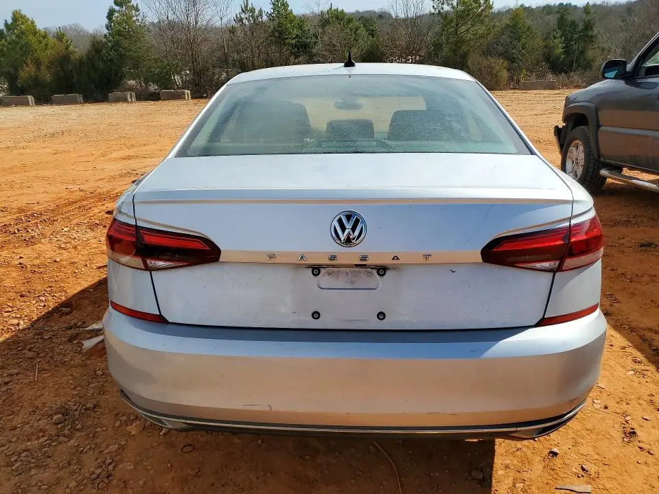 2020 VOLKSWAGEN PASSAT SE  