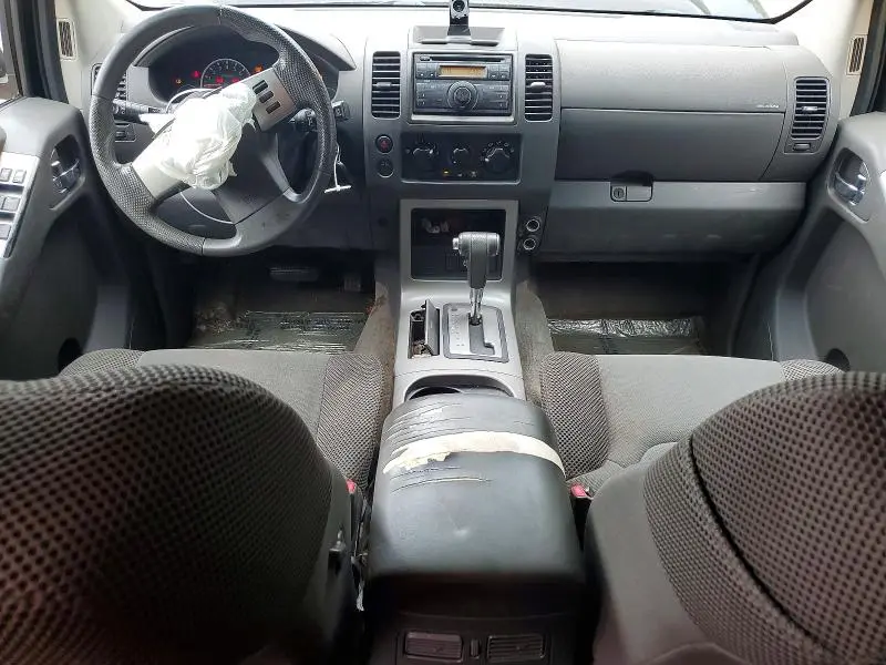 2011 NISSAN PATHFINDER S  