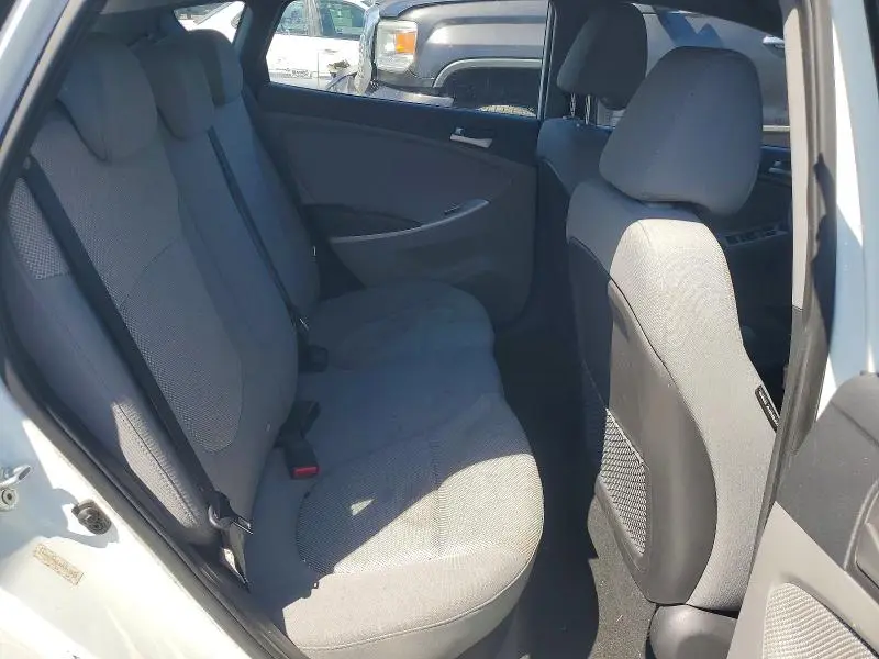 2013 HYUNDAI ACCENT GS  