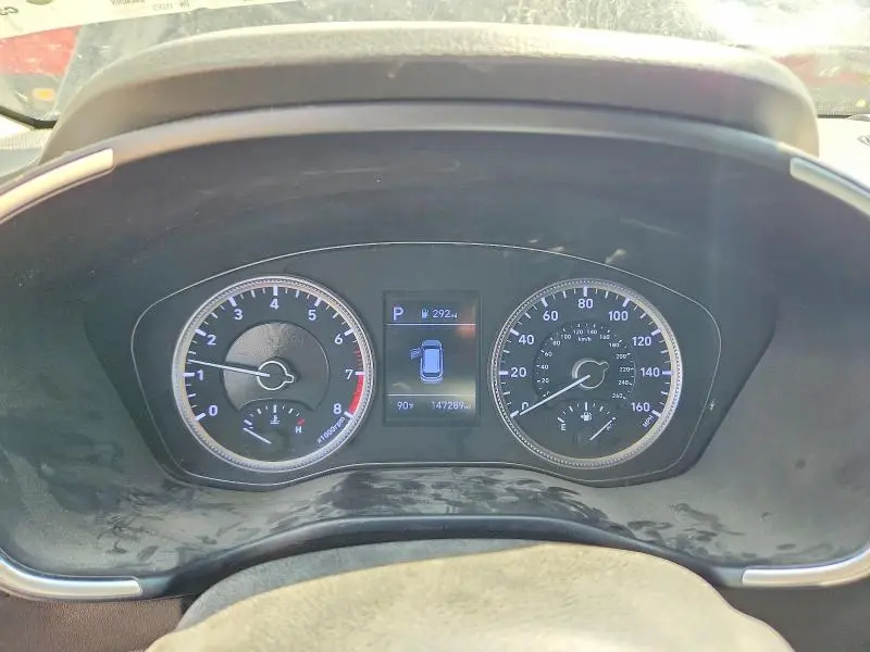 2019 HYUNDAI SANTA FE SE  