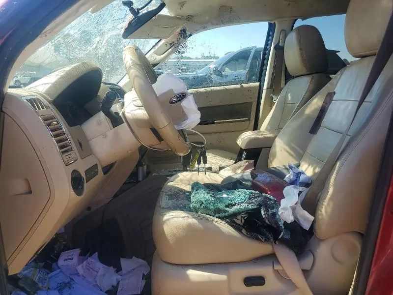 2011 FORD ESCAPE LIMITED  