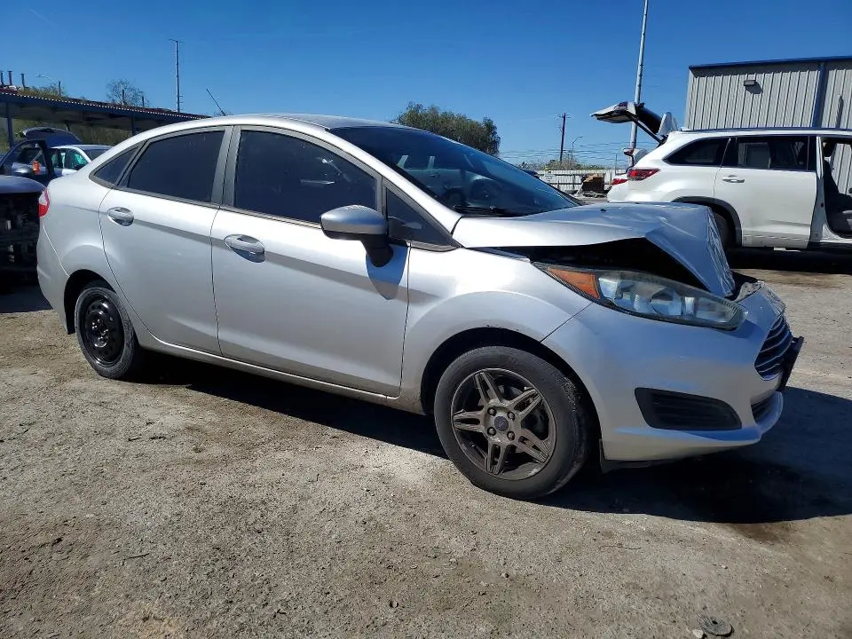 2017 FORD FIESTA SE  