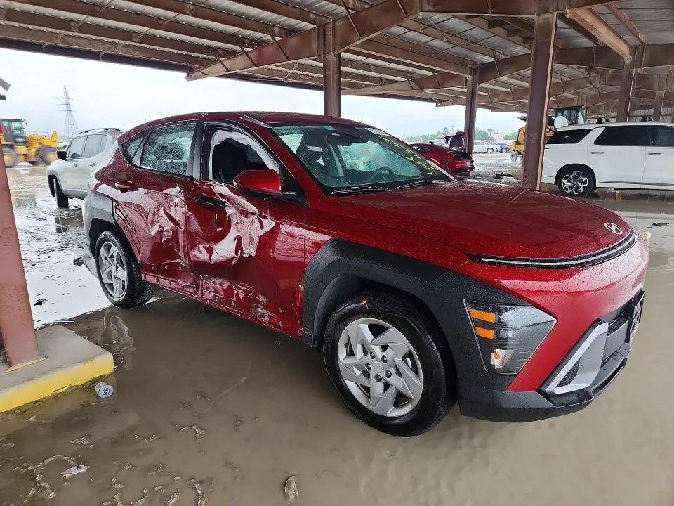 2025 HYUNDAI KONA SE  