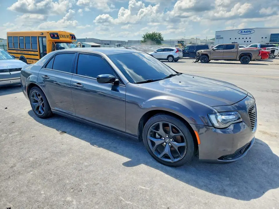 2022 CHRYSLER 300 TOURING  