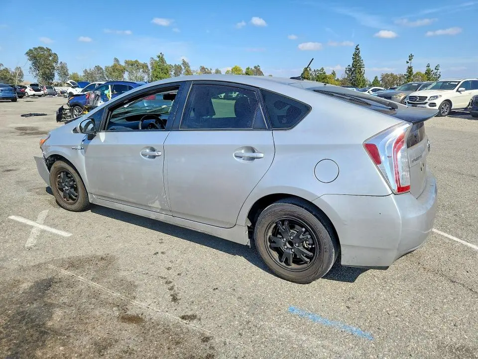 2013 TOYOTA PRIUS THREE  