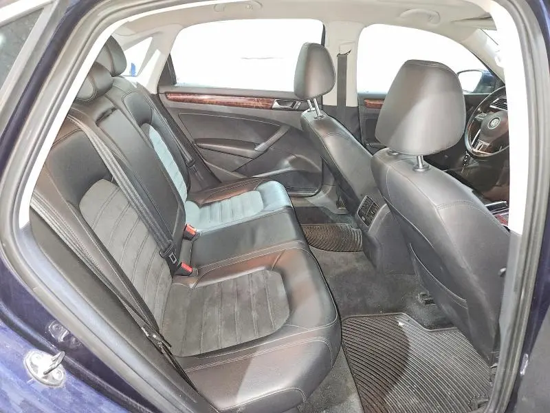 2013 VOLKSWAGEN PASSAT SEL  