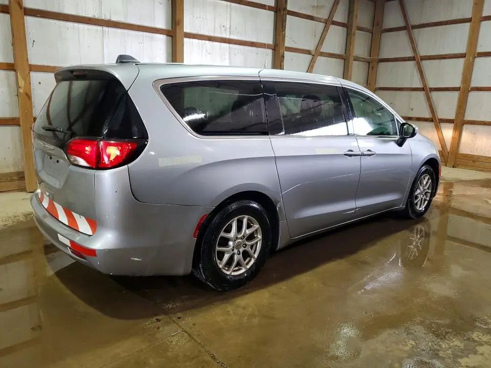 2021 CHRYSLER VOYAGER LX  
