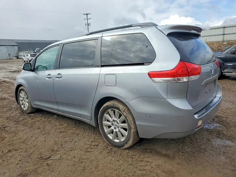 2014 TOYOTA SIENNA LIMITED 7-PASSENGER  