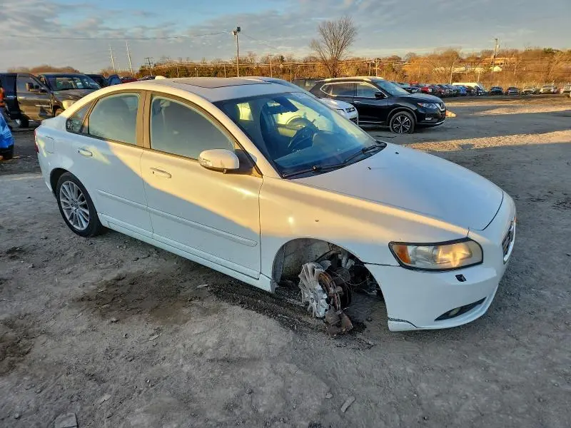 2010 VOLVO S40 2.4I  